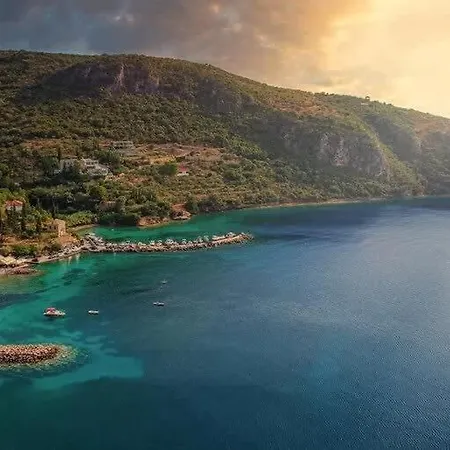 Kitries Summer Getaway - Eden Comfy Holiday home *