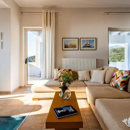 Kitries Summer Getaway - Eden Comfy Holiday home Kitriai