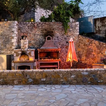 Kitries Summer Getaway - Eden Comfy Holiday home Kitriai