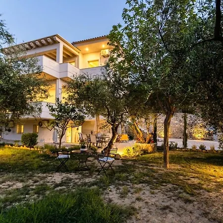 Kitries Summer Getaway - Eden Comfy