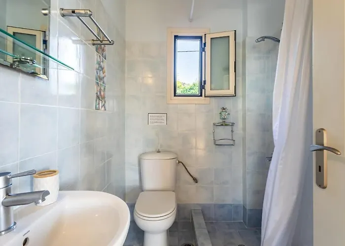 Kitries Summer Getaway - Eden Comfy Kitriaí