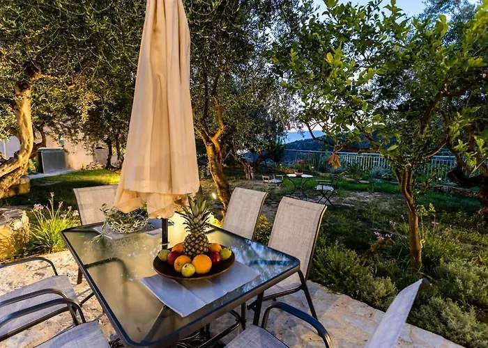 Kitries Summer Getaway - Eden Comfy Kitriaí